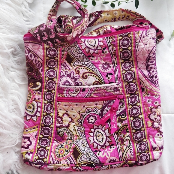 Vera Bradley Berry Paisley Cross bag - Picture 1 of 13
